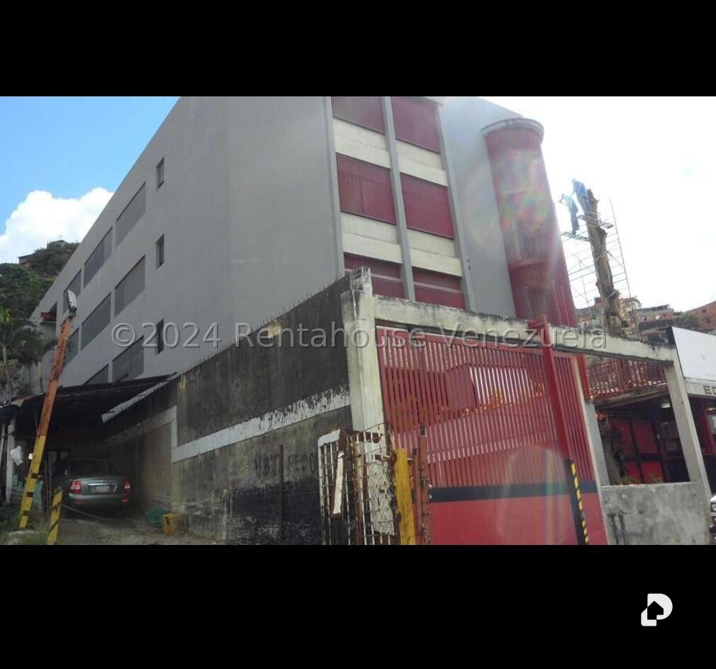 Edificio en Palo Verde, Caracas – 1