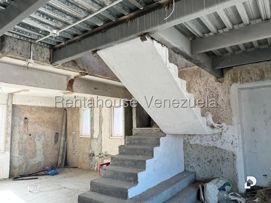 Apartamento en El Rosal, Caracas – 12