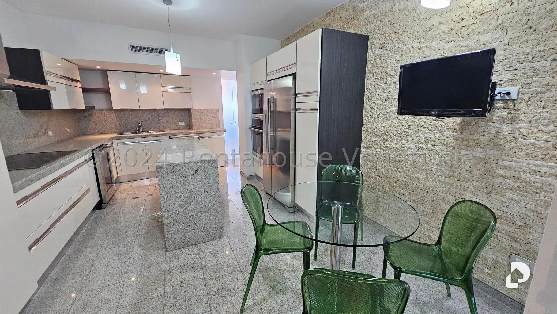 Apartamento en Las Mesetas de Santa Rosa de Lima, Caracas – 10