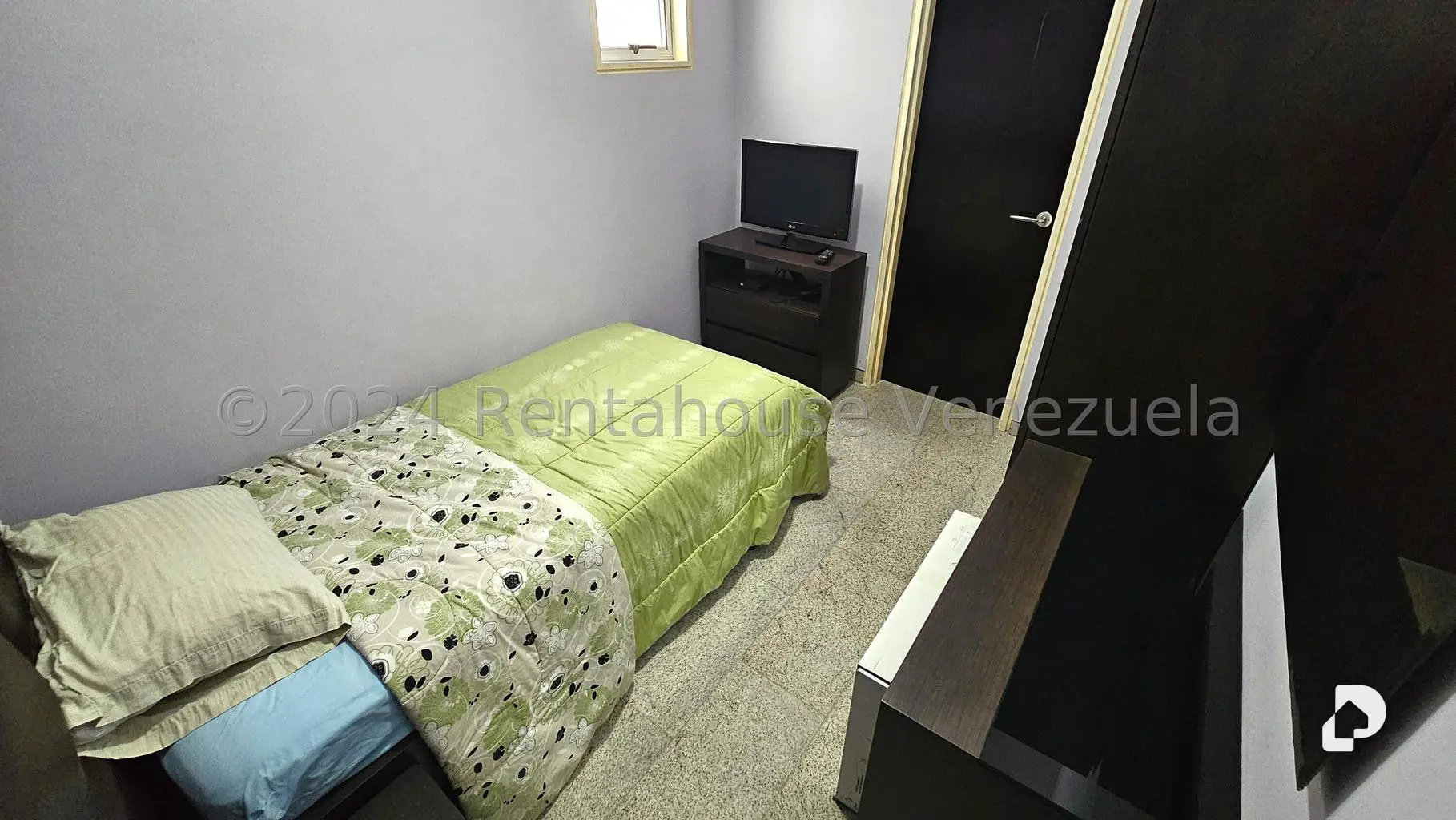 Apartamento en Las Mesetas de Santa Rosa de Lima, Caracas – 25