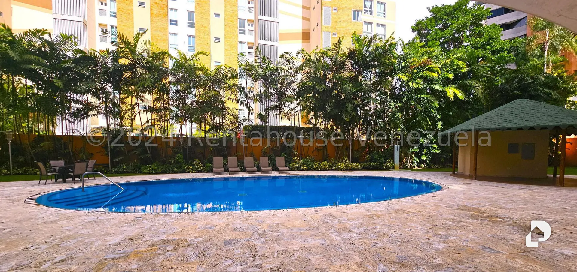 Apartamento en Las Mesetas de Santa Rosa de Lima, Caracas – 26