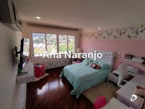 House in Prados del Este, Caracas – 25