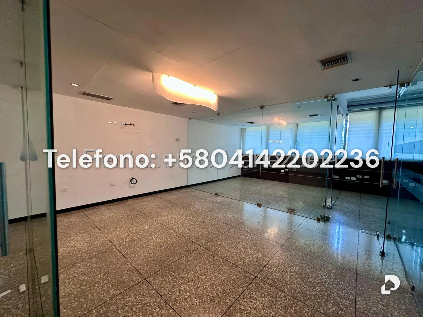 Oficina en La Trinidad, Caracas – 11