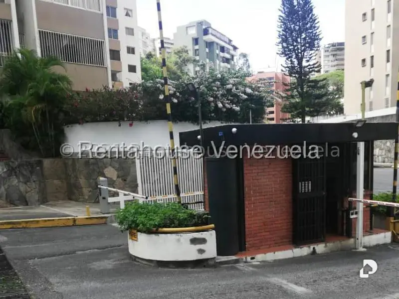 Apartamento en Santa Rosa de Lima, Caracas – 2