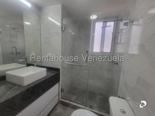 Apartamento en Los Palos Grandes, Caracas – 8