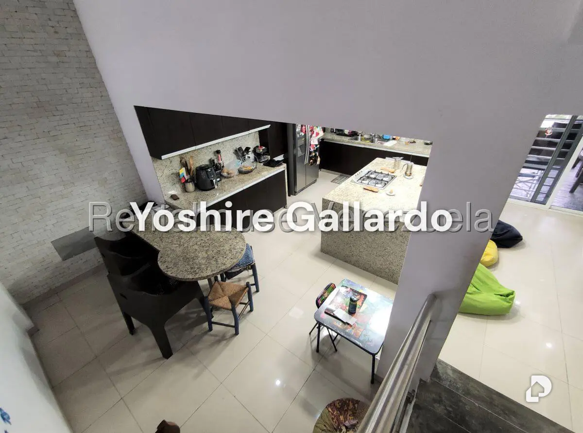 Casa en Los Castores, San Antonio de Los Altos – 28