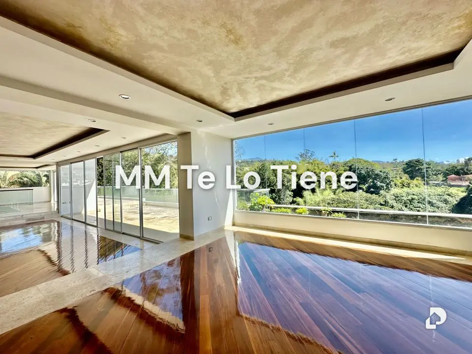 House in La Lagunita, Caracas – 4