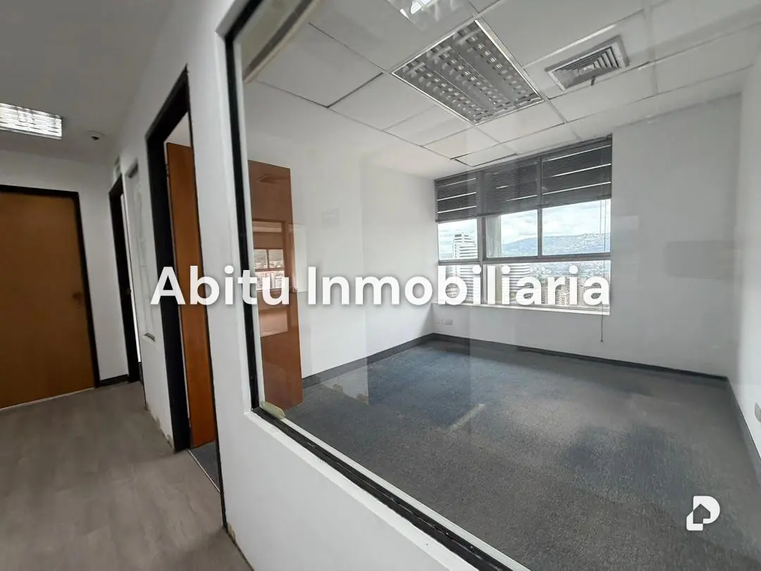 Oficina en Altamira, Caracas – 11