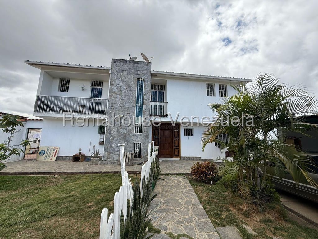 Casa en Cumbres de Curumo, Caracas - 1