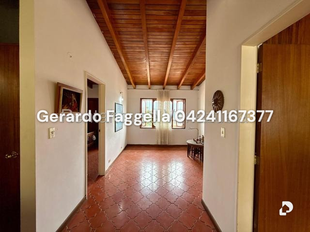 House in Santa Paula, Caracas – 11