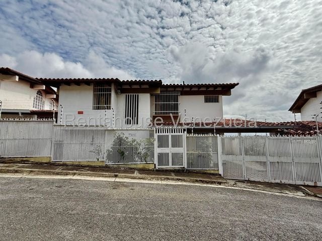 Casa en Santa Paula, Caracas - 1
