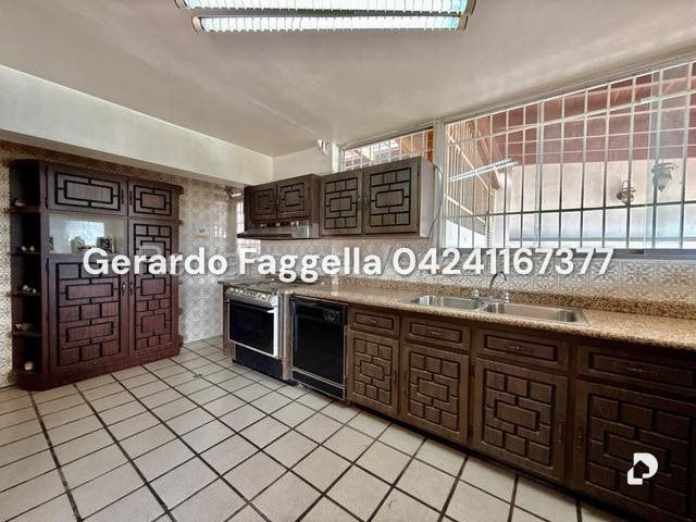 House in Santa Paula, Caracas – 8