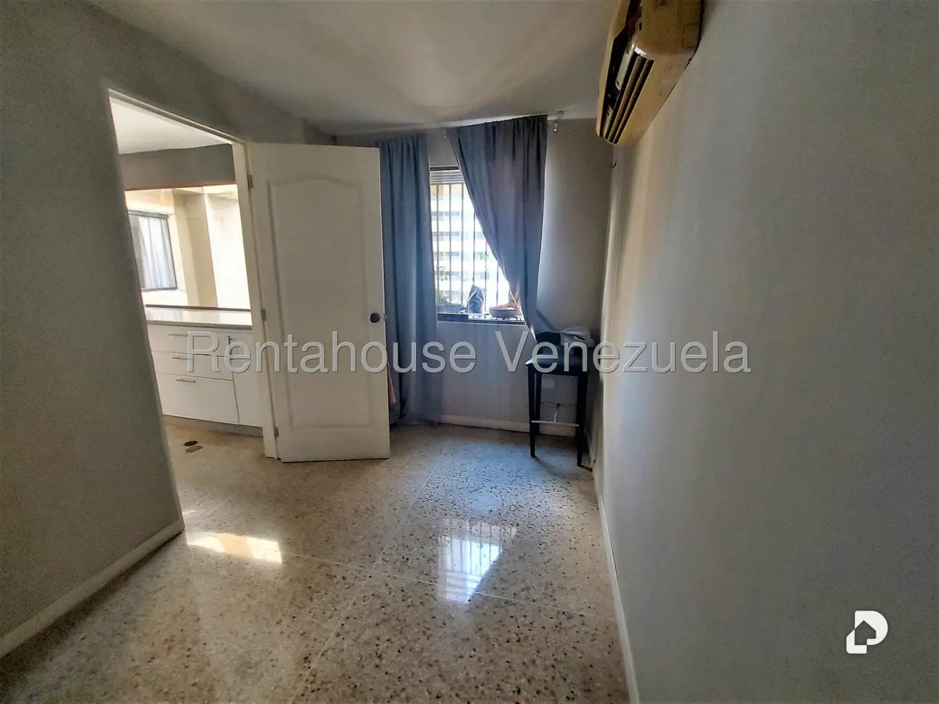 Apartamento en Altamira, Caracas – 19