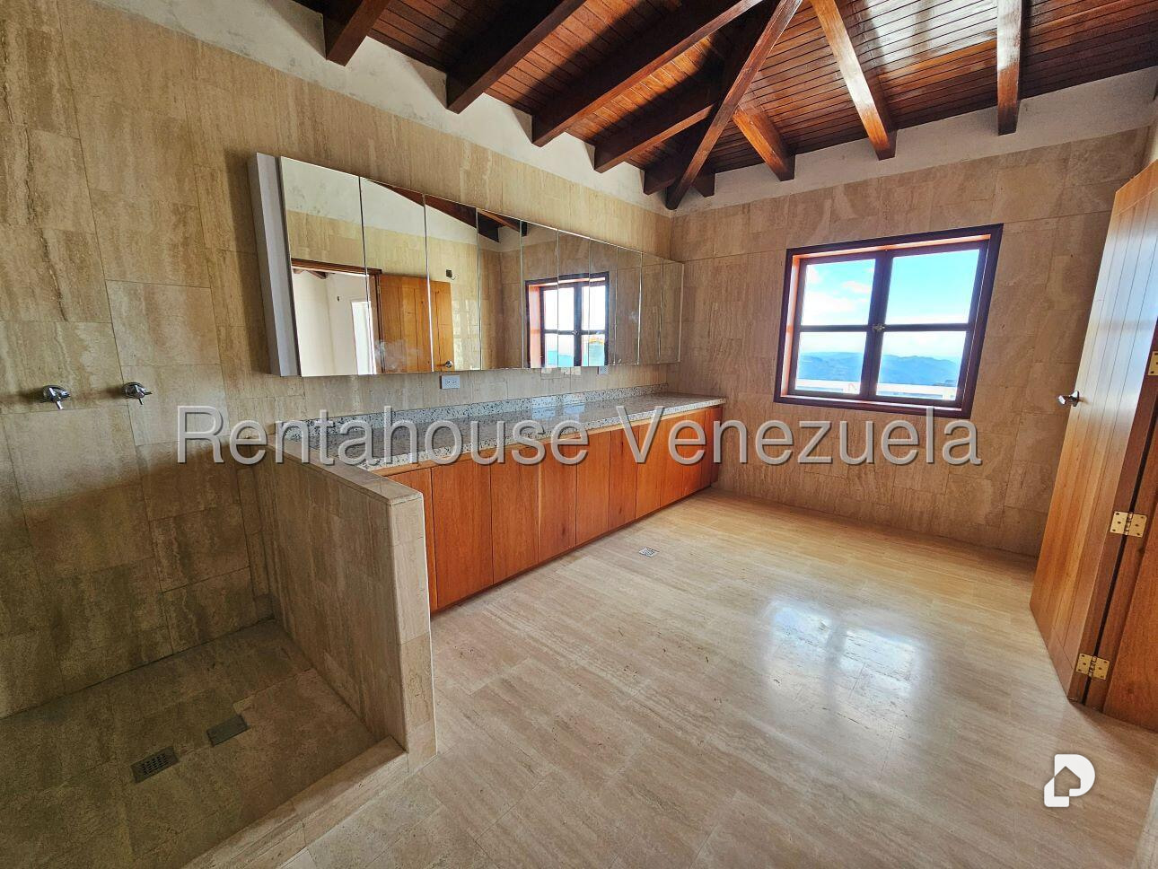 Casa en La Lagunita Country Club, Caracas – 28