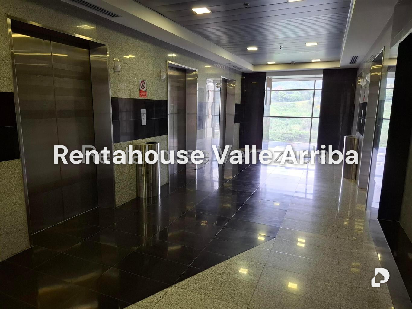 Local comercial en Macaracuay, Caracas – 20