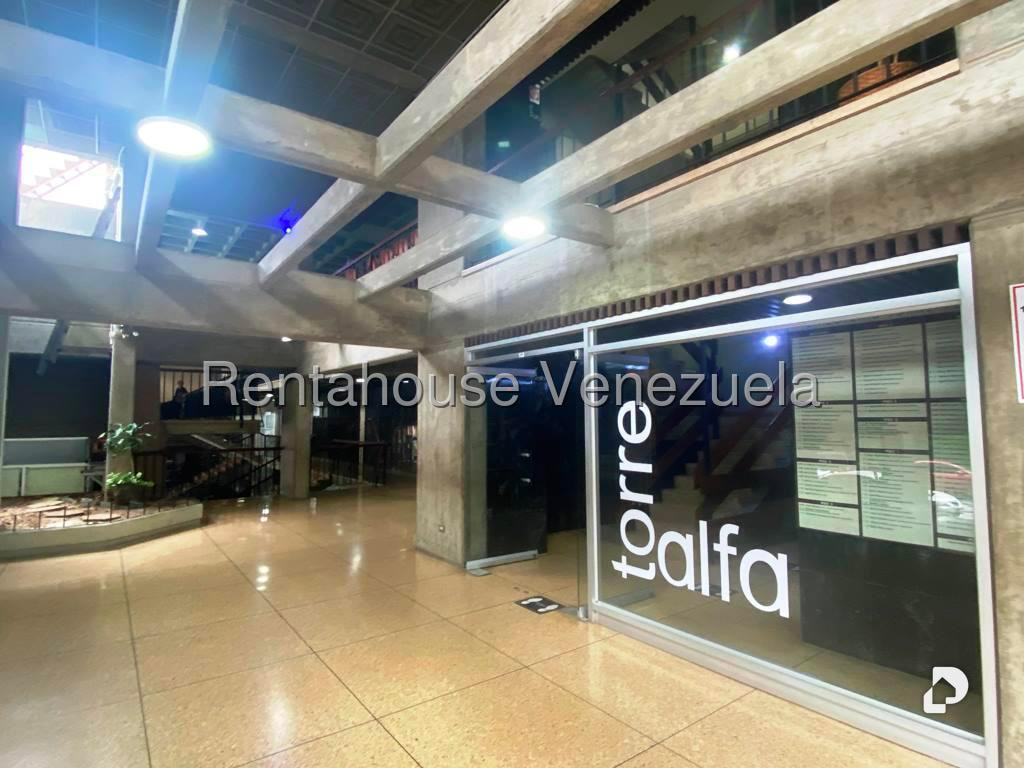 Local comercial en Santa Sofía, Caracas – 3