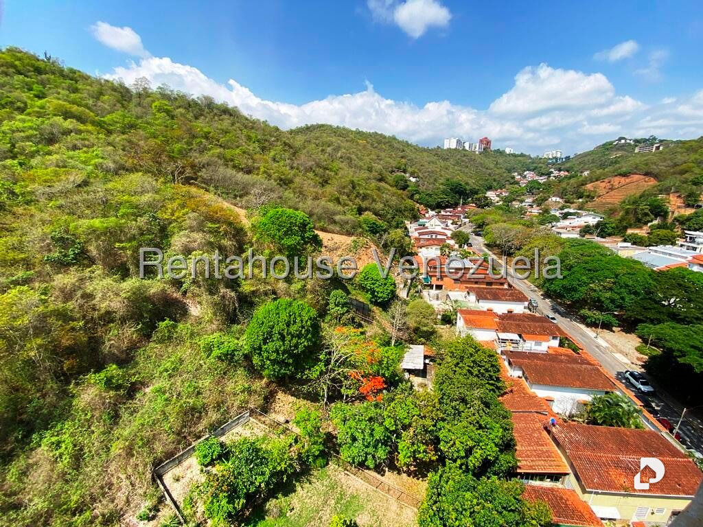 Local comercial en Santa Sofía, Caracas – 18