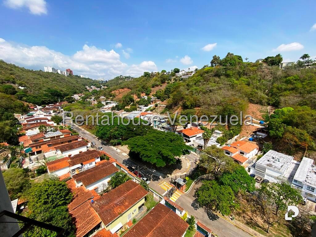 Local comercial en Santa Sofía, Caracas – 17