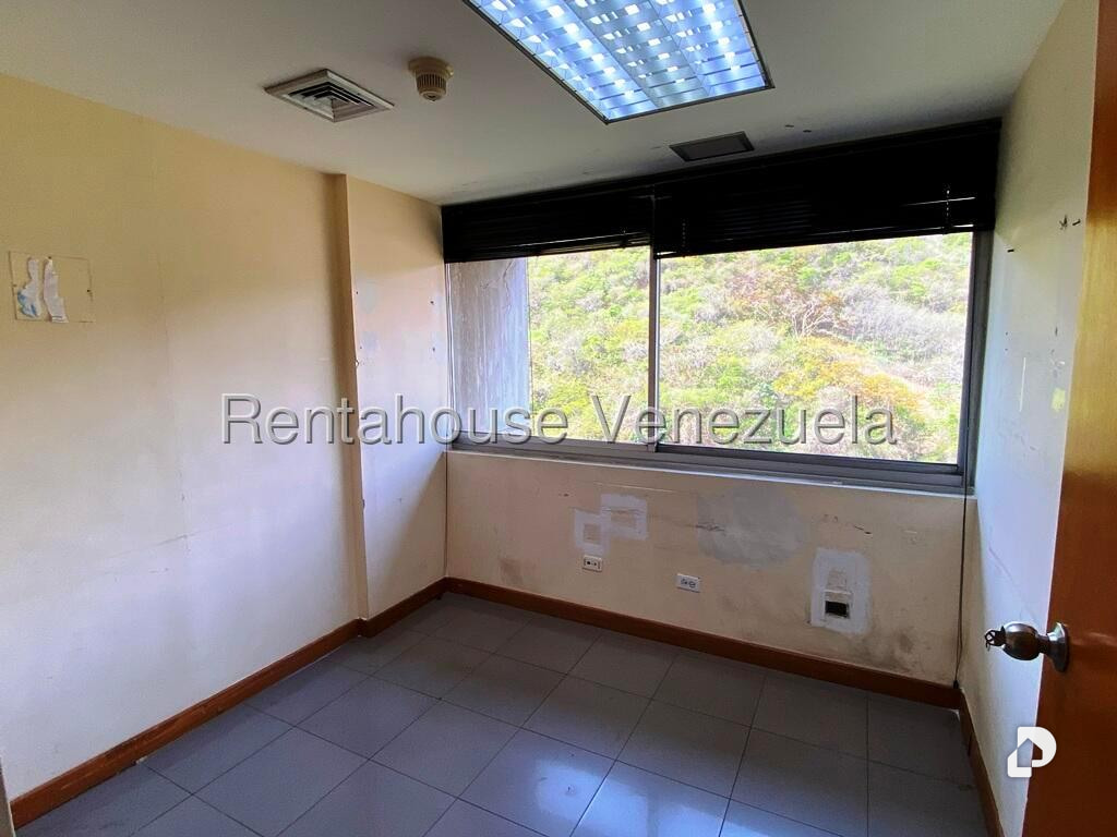 Local comercial en Santa Sofía, Caracas – 9