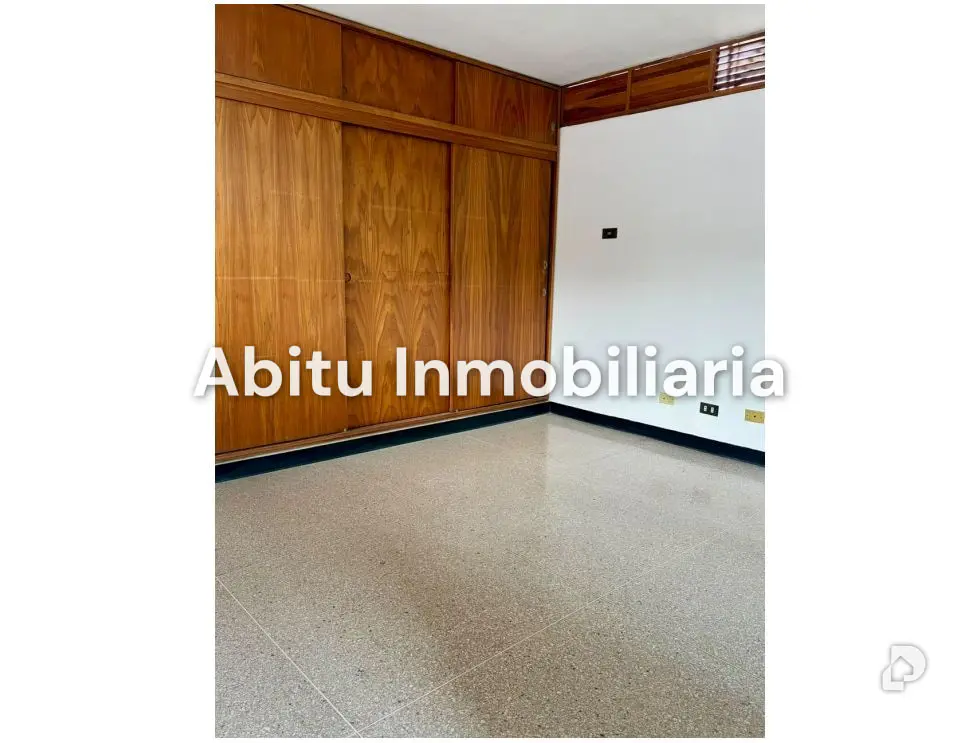 Casa en Prados del Este, Caracas – 12