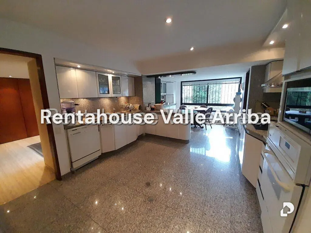 Apartamento en Lomas de La Lagunita, Caracas – 13