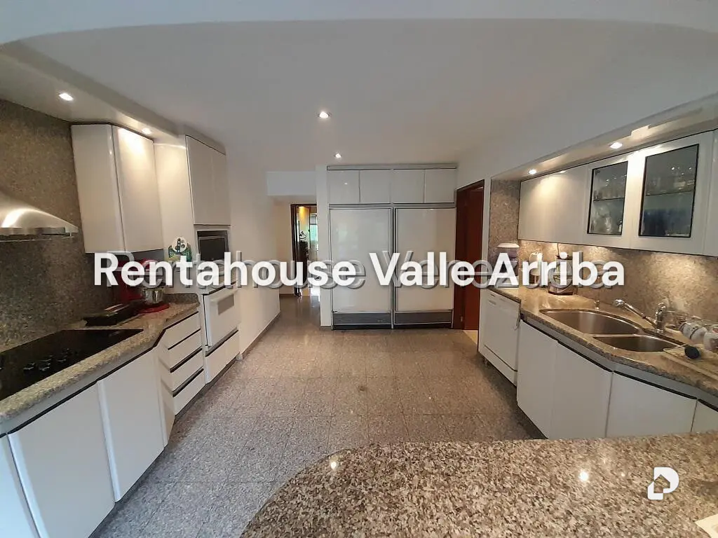 Apartamento en Lomas de La Lagunita, Caracas – 14