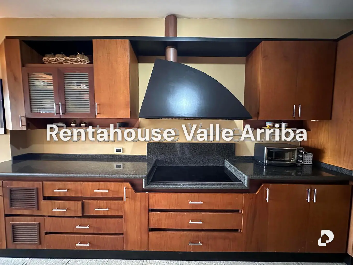 Apartamento en Lomas de La Lagunita, Caracas – 23