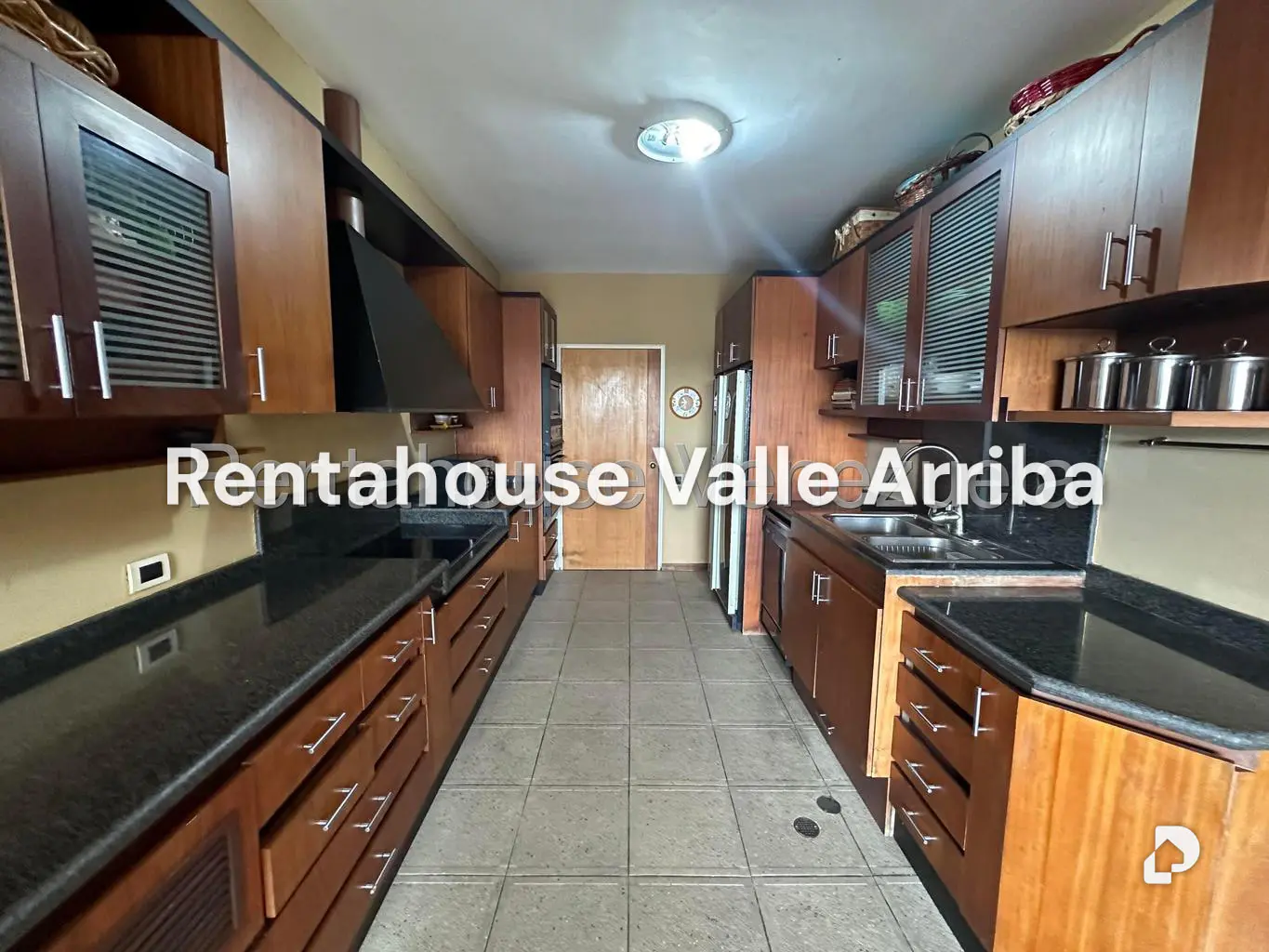 Apartamento en Lomas de La Lagunita, Caracas – 26