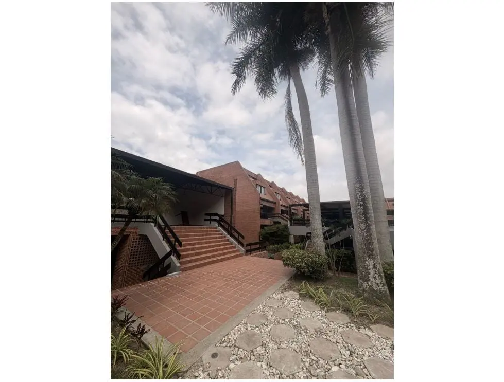 Casa en Lomas De La Trinidad, Caracas - 1