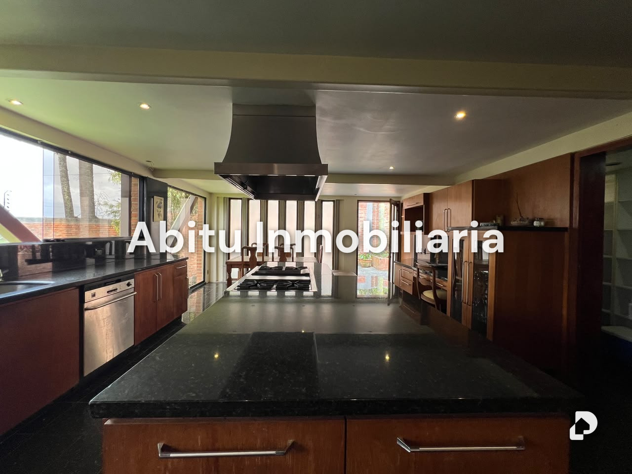 Casa en Oripoto, Caracas – 34
