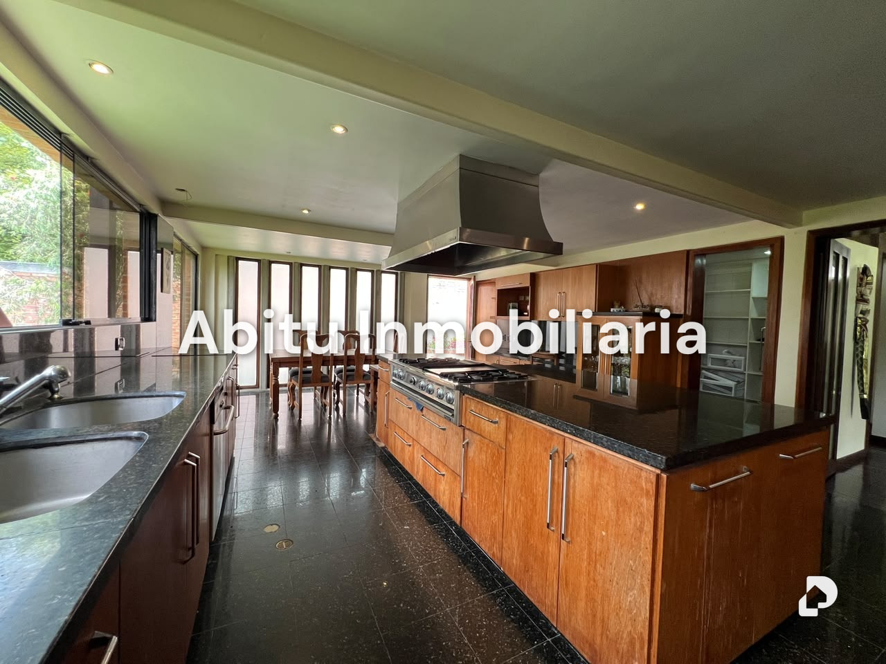 Casa en Oripoto, Caracas – 43