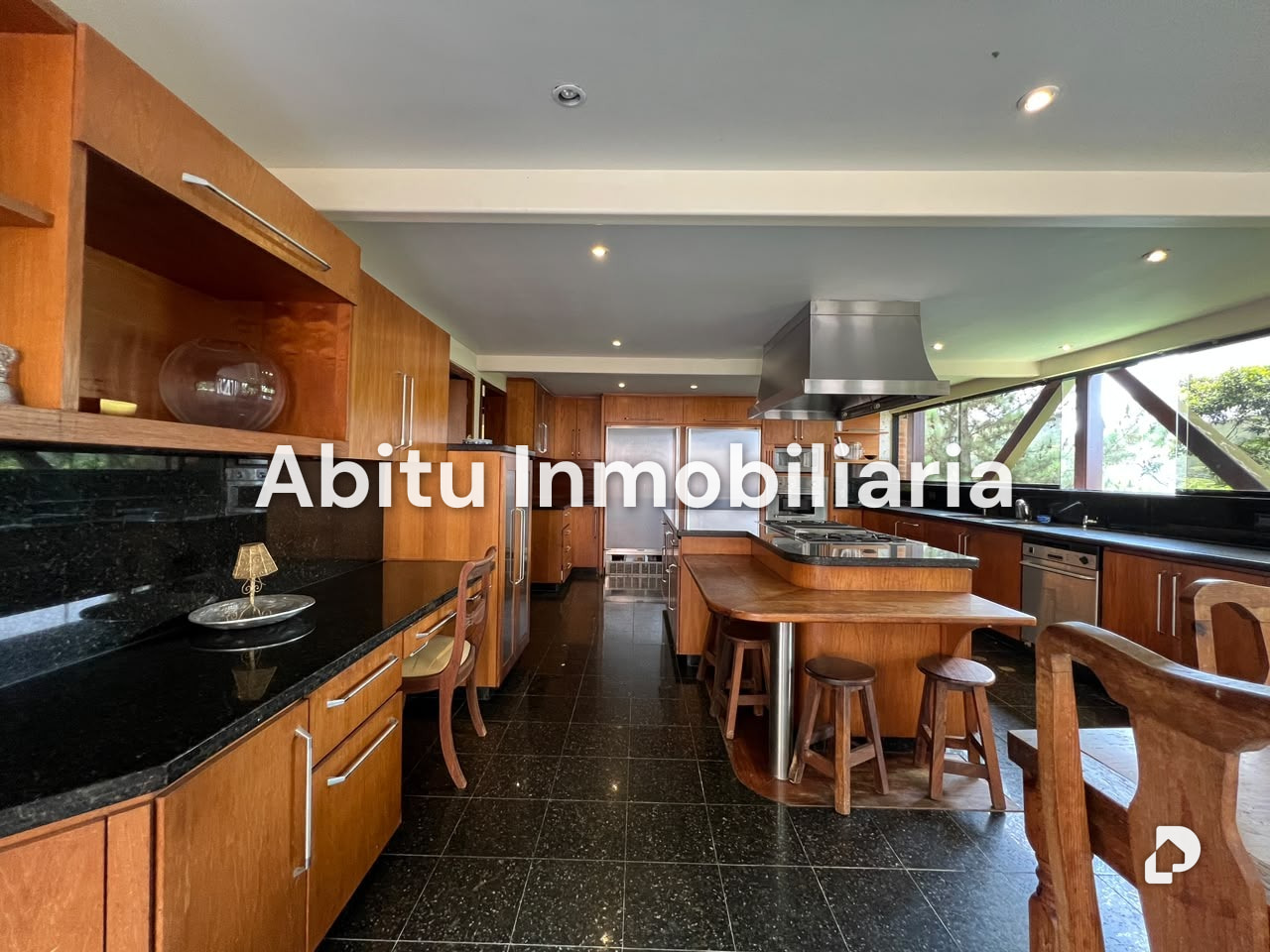 Casa en Oripoto, Caracas – 24
