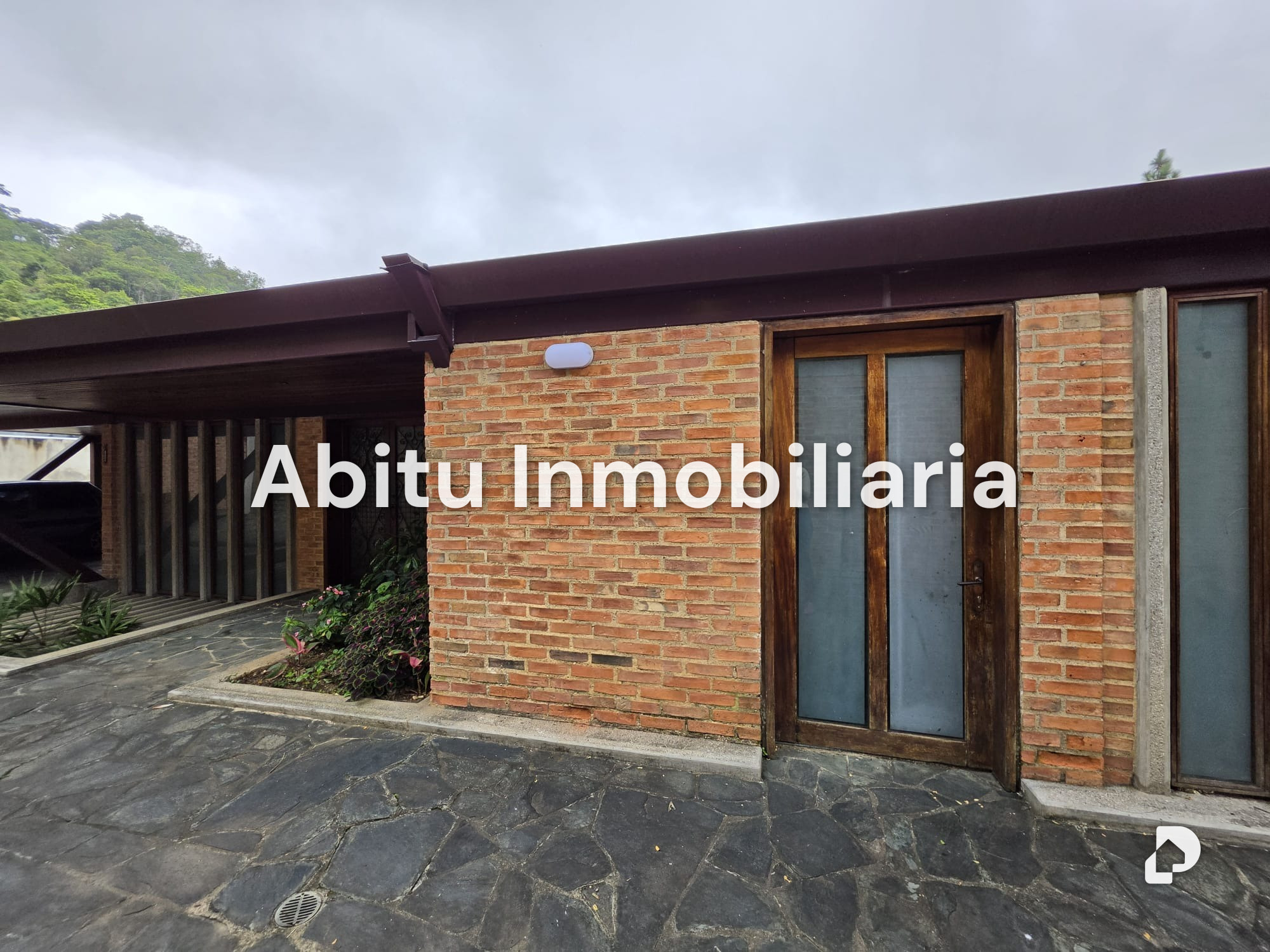 Casa en Oripoto, Caracas – 12