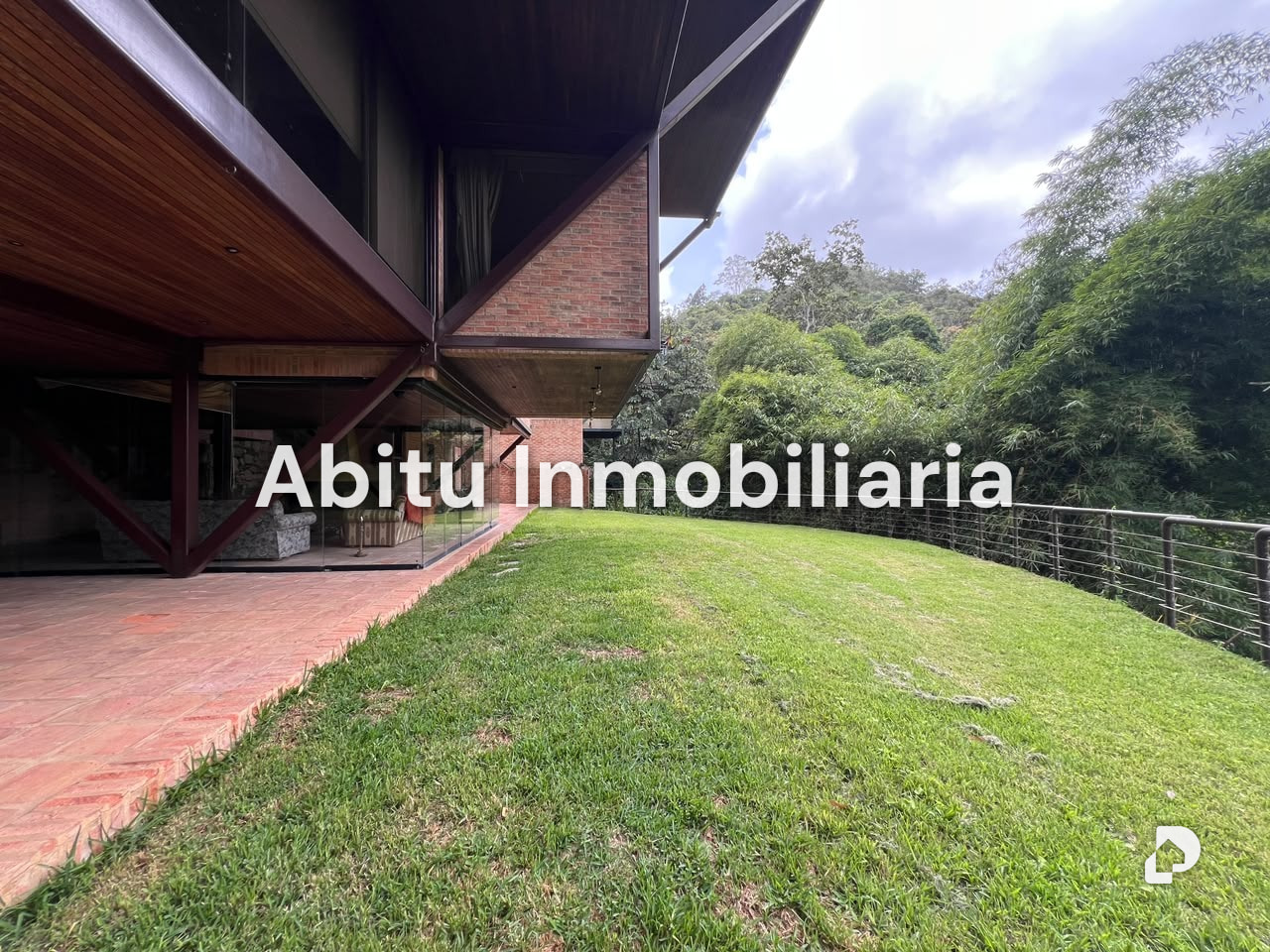 Casa en Oripoto, Caracas – 38