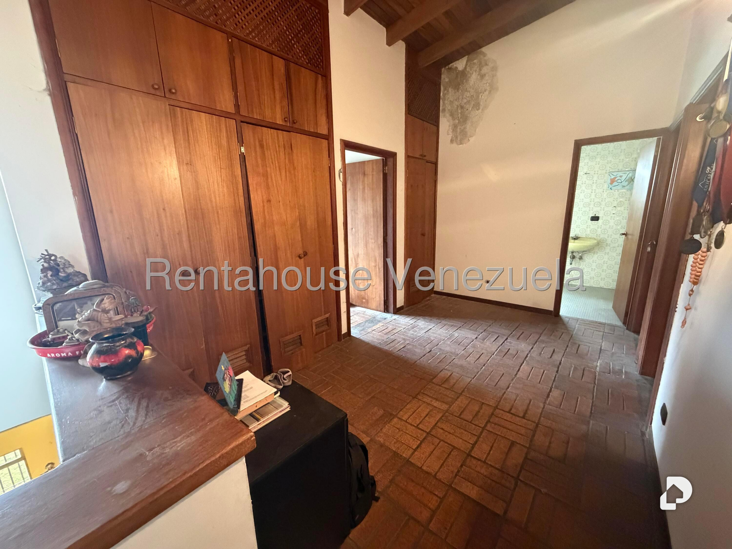 Casa en Prados del Este, Caracas – 29