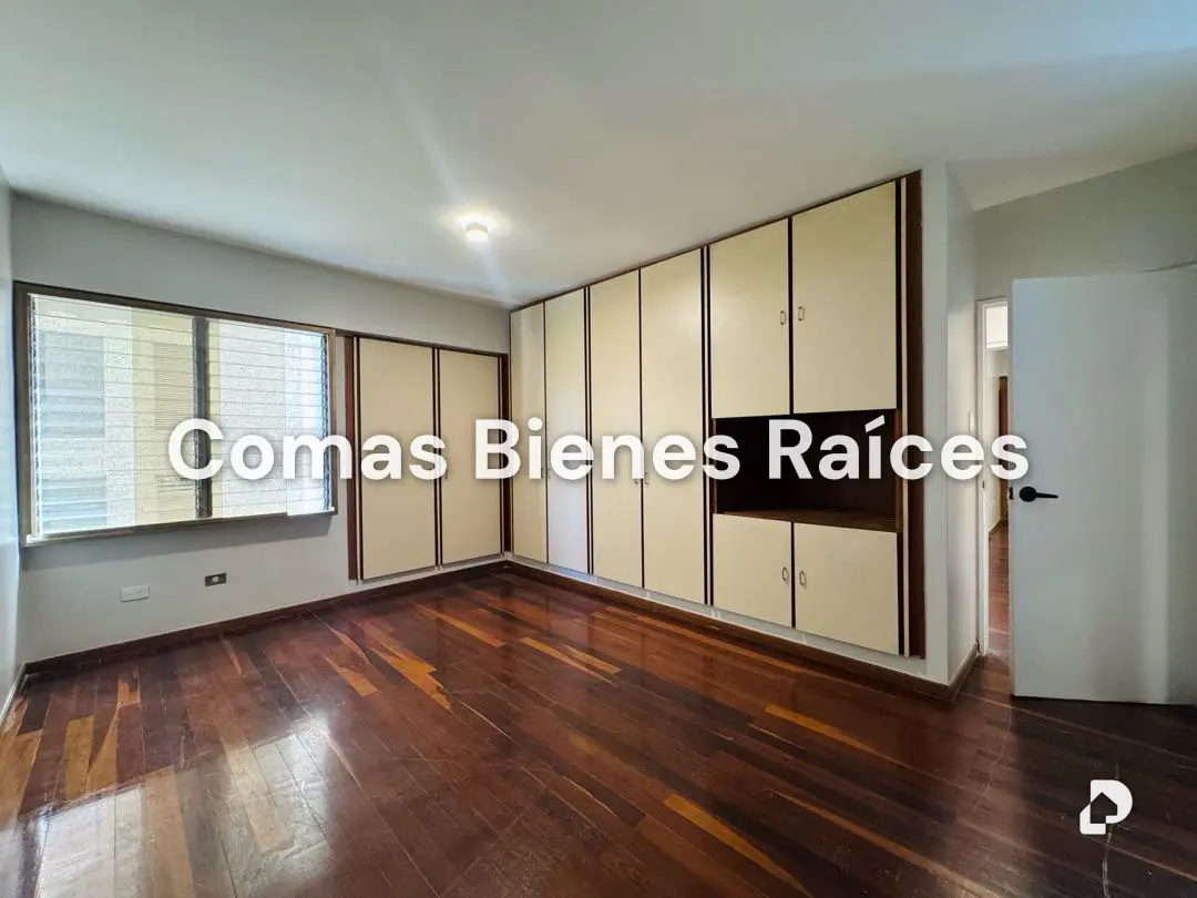 Apartamento en Campo Alegre, Caracas – 13