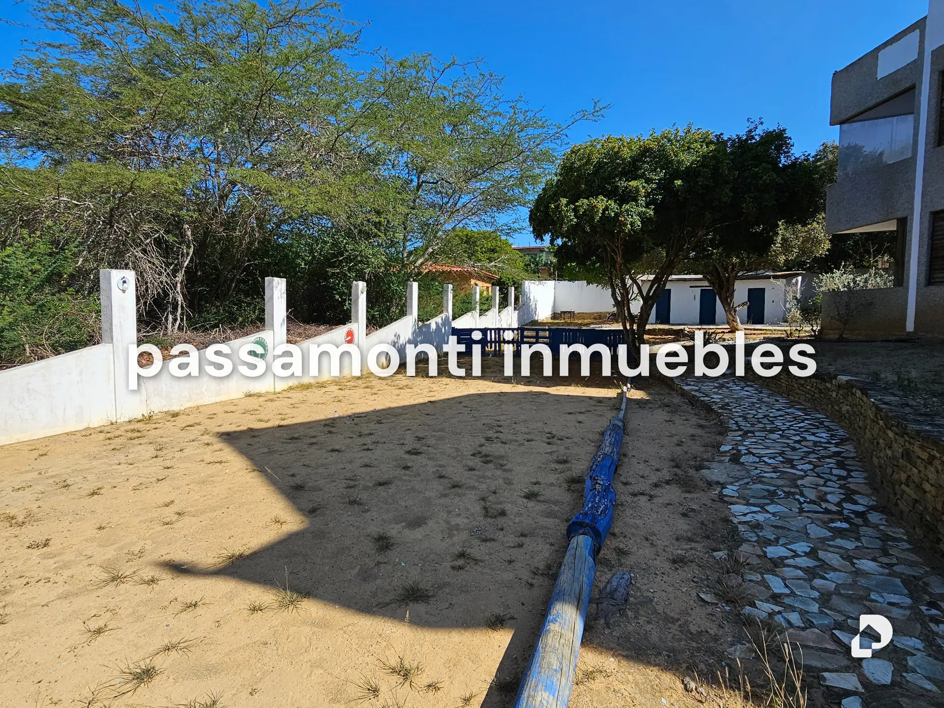 Commercial space in El Yaque – 13