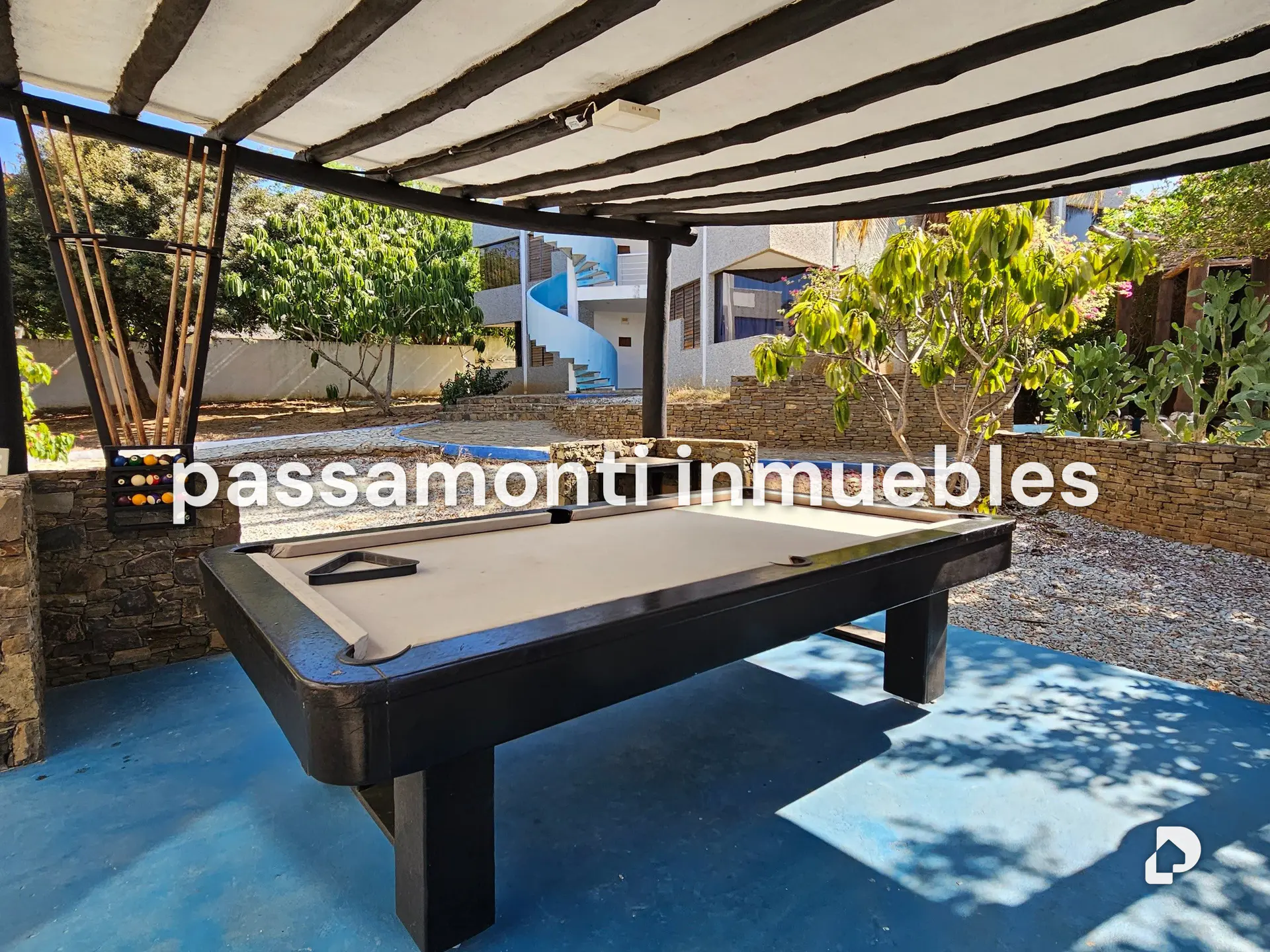 Commercial space in El Yaque – 11