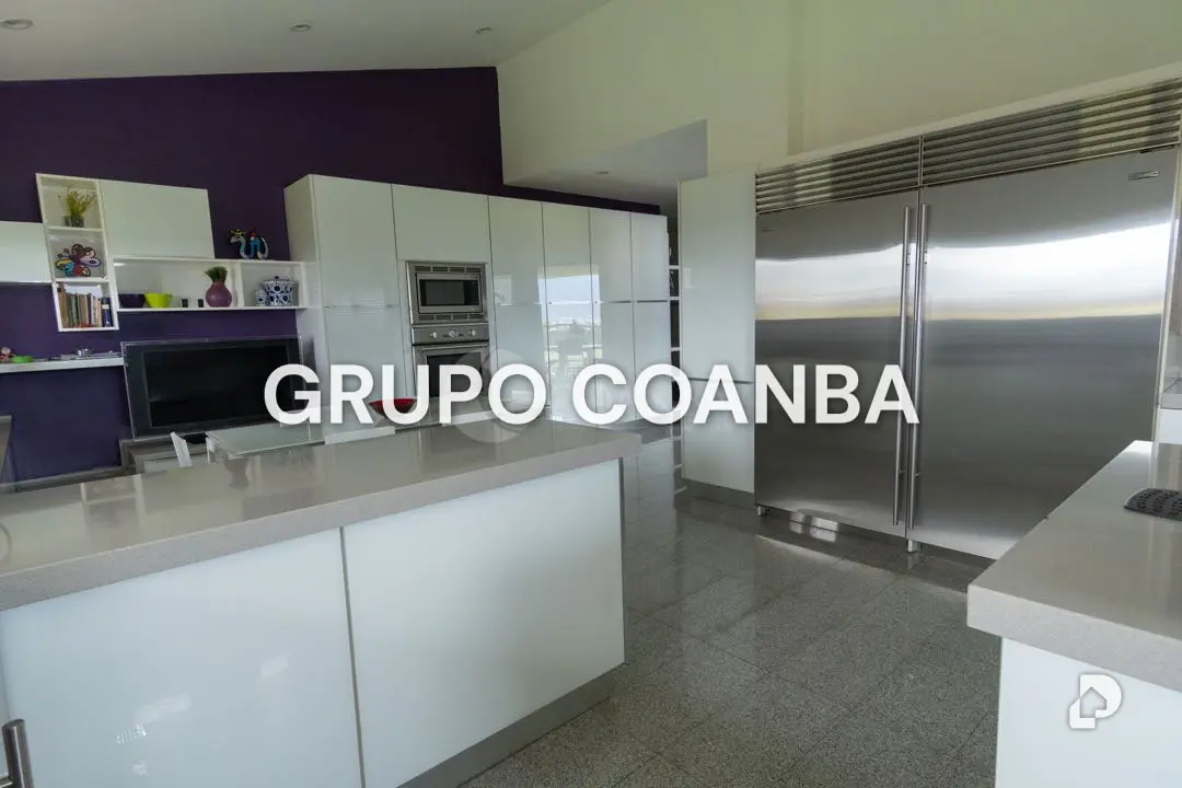 Casa en Cerro Verde, Caracas – 11