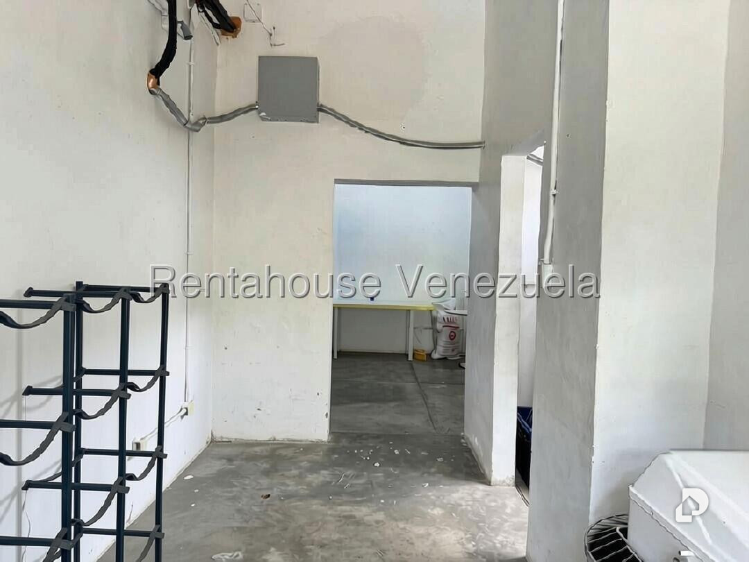 Casa en Alta Florida, Caracas – 25