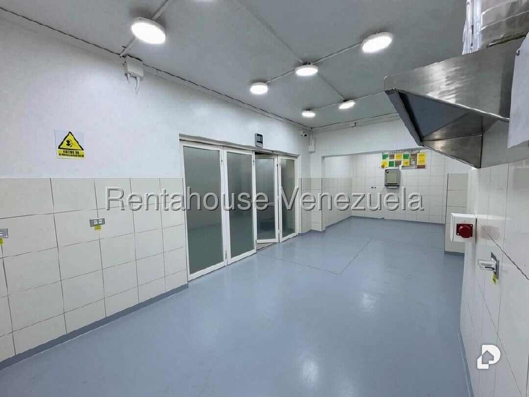 Casa en Alta Florida, Caracas – 16