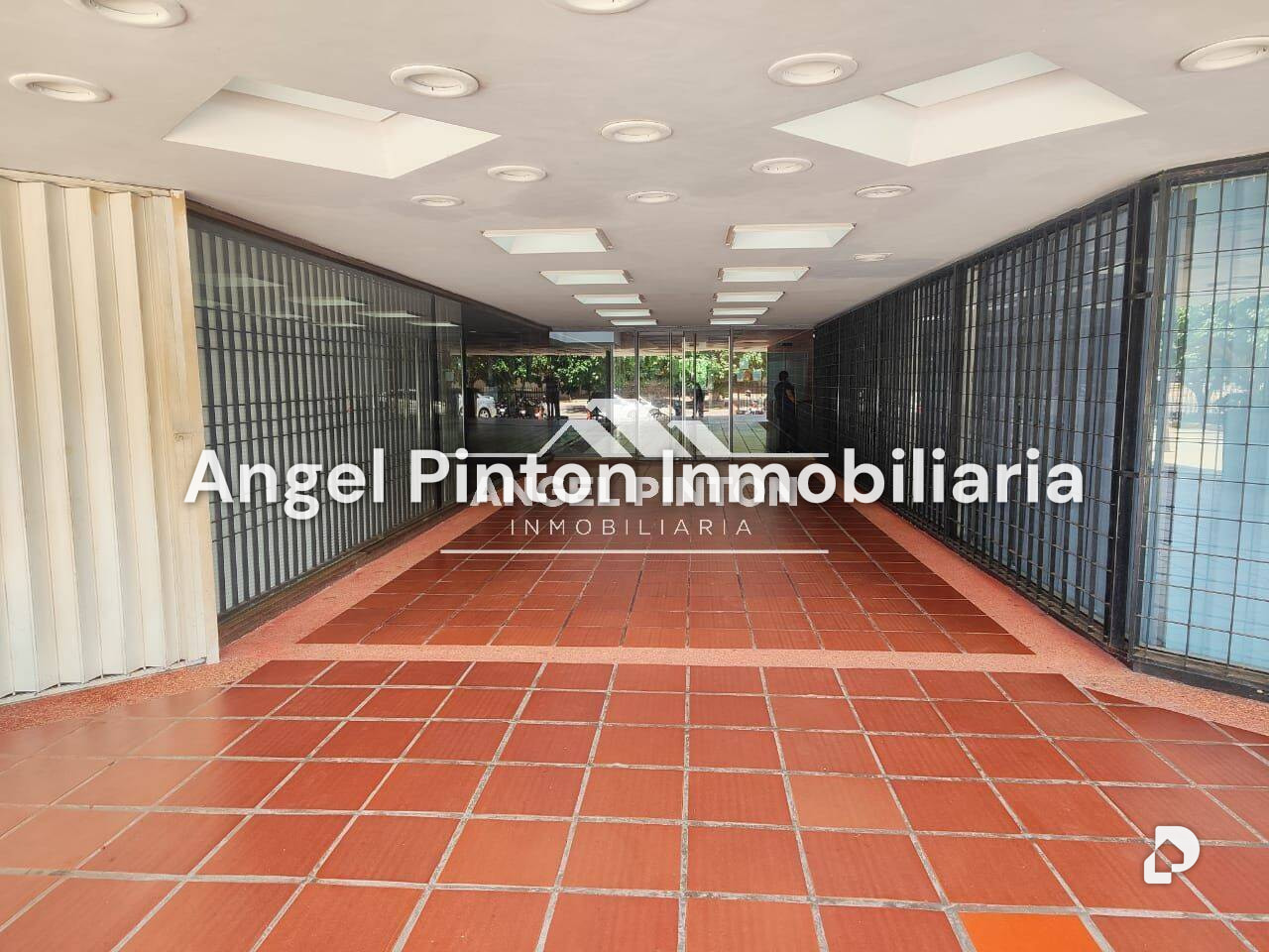 Oficina en Avenida 5 de Julio, Maracaibo – 14