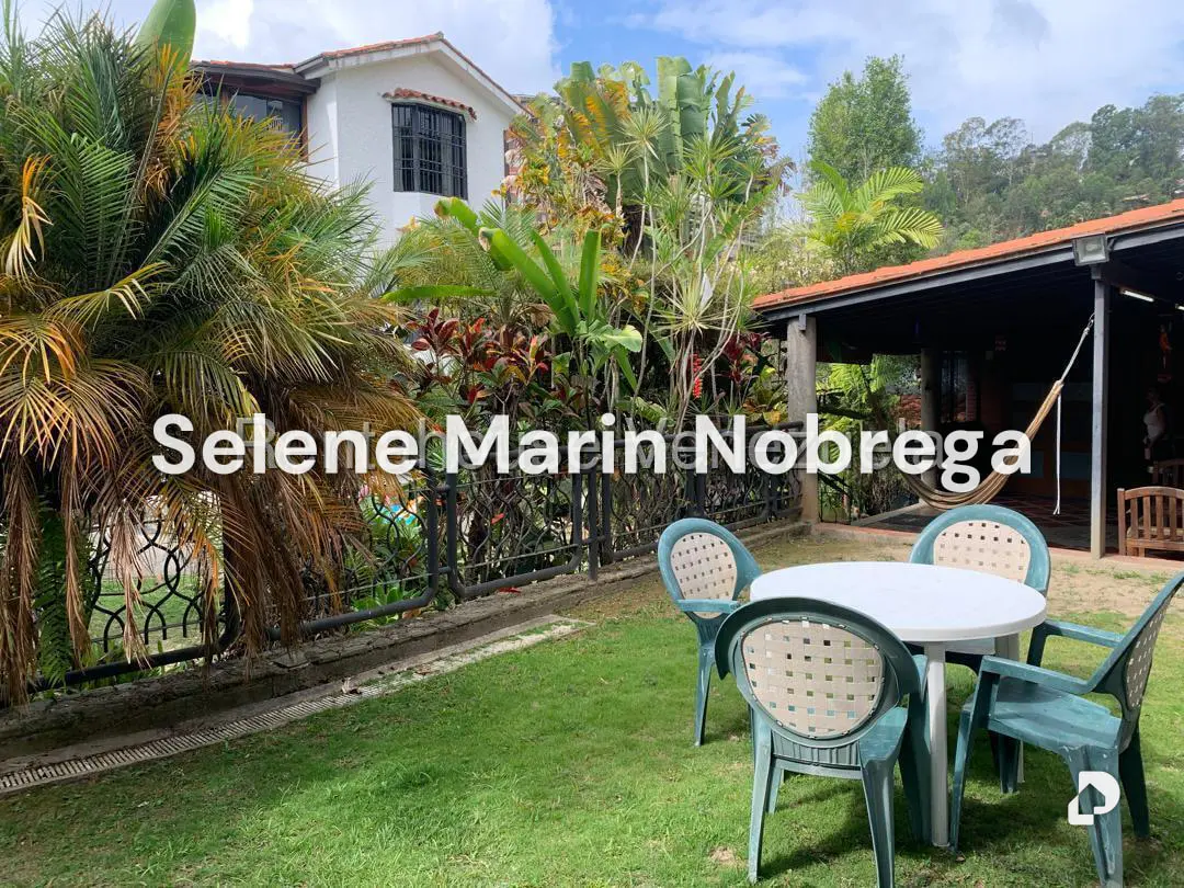 Casa en Los Naranjos (del Cafetal), Caracas – 30