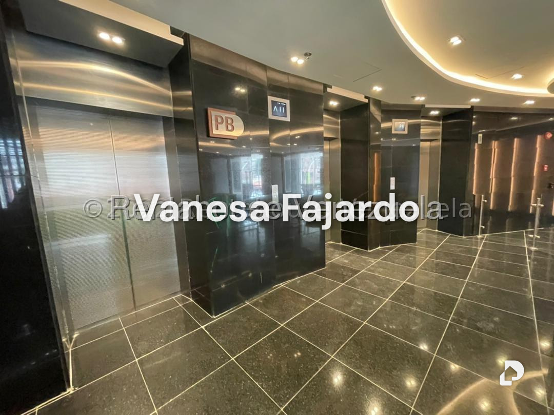 Oficina en Las Mercedes, Caracas – 3