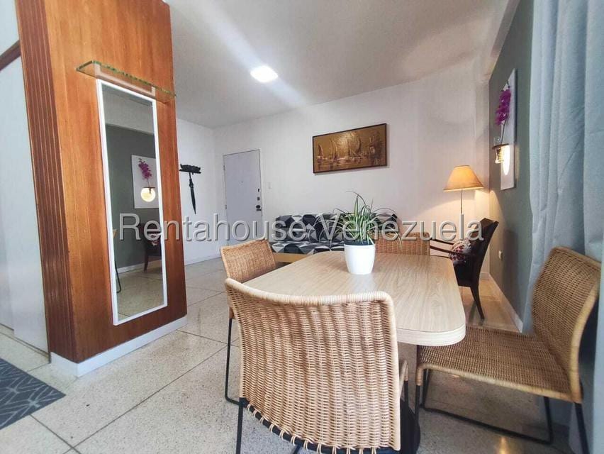 Apartamento en Los Palos Grandes, Caracas - 1