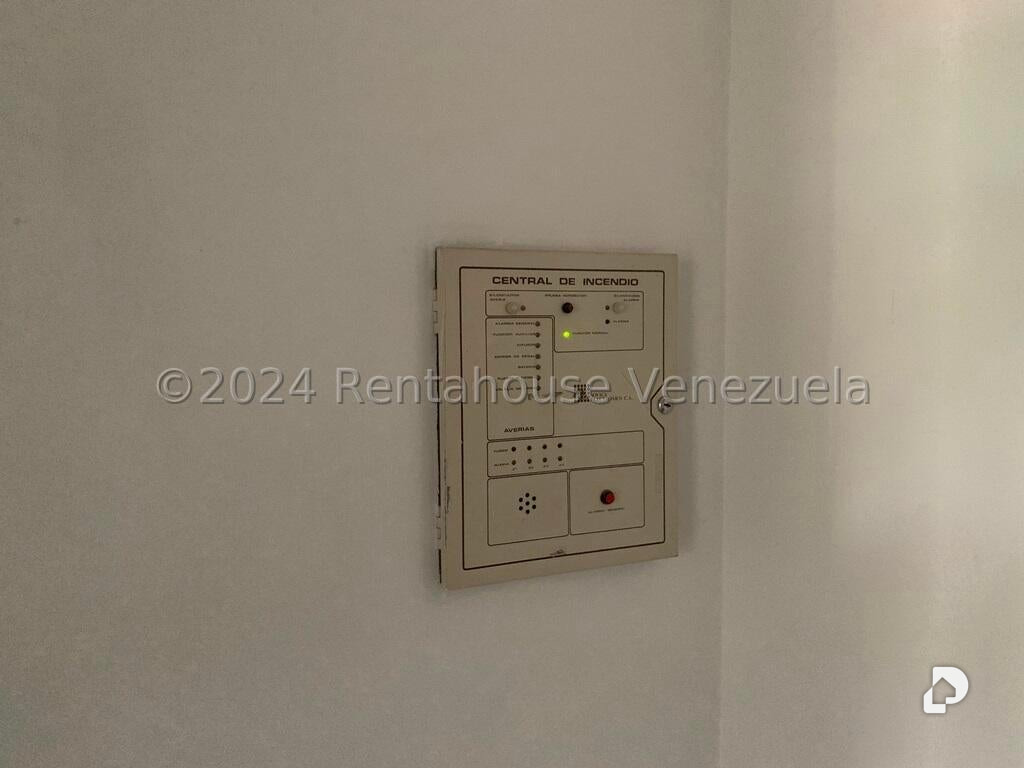 Oficina en Las Mercedes, Caracas – 16