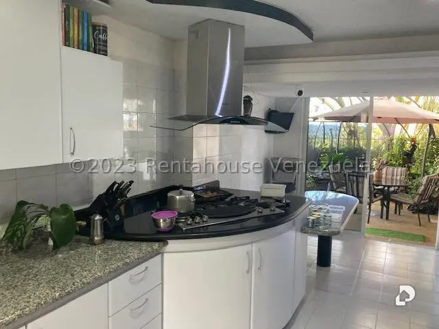 Apartamento en Lomas de La Lagunita, Caracas – 11