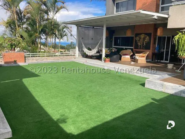 Apartamento en Lomas de La Lagunita, Caracas – 25