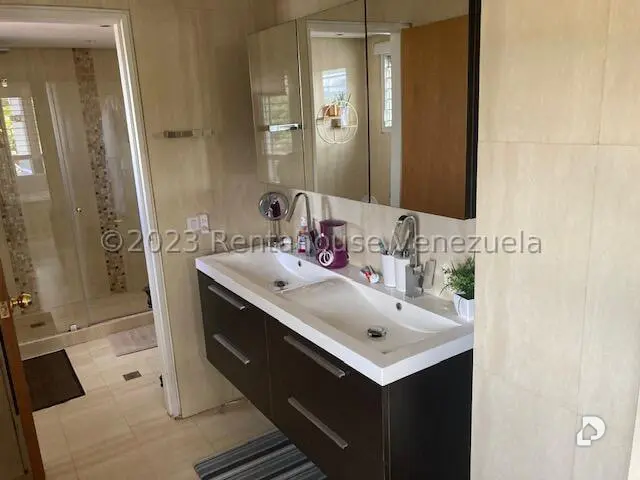 Apartamento en Lomas de La Lagunita, Caracas – 21