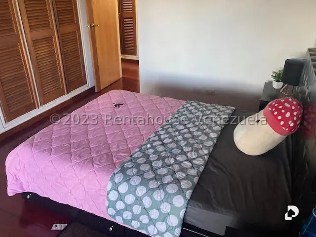 Apartamento en Lomas de La Lagunita, Caracas – 18